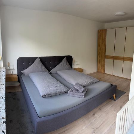 Ferienwohnung "Sorgenfrei" In Coburg ! - Im Eg Mit Privatparkplatz & Balkon Exterior foto